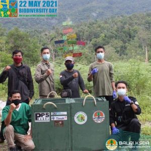Read more about the article Pelepasliaran Ayam Jembang dan Bajing Tiga Warna di TN Gunung Maras